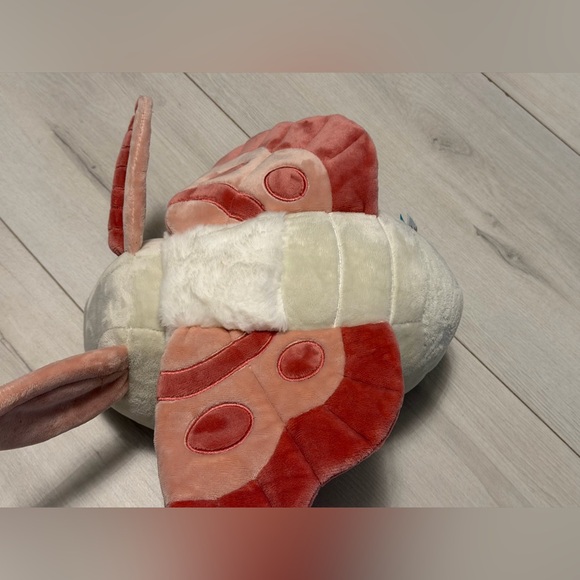 Bellzi Mothi the moth - Picture 7 of 11